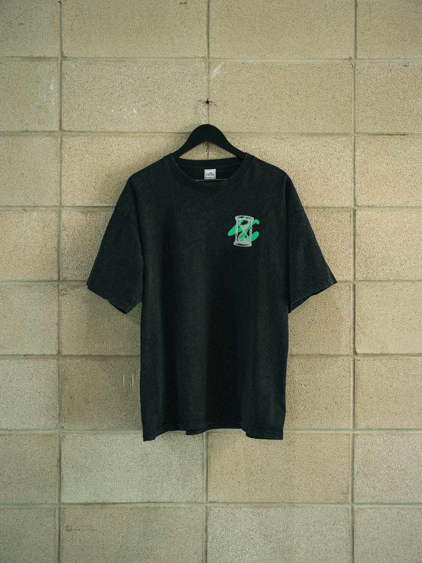 SEPARATION HOURS TEE - GREEN