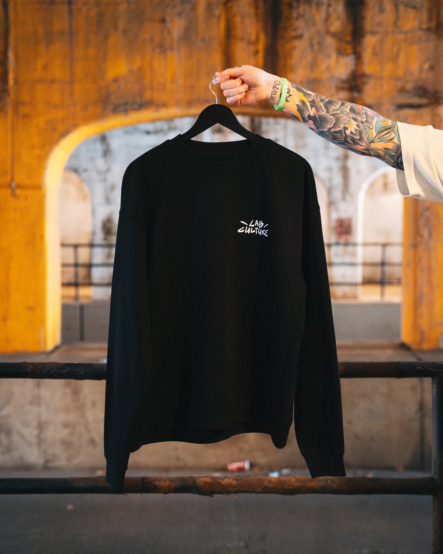 LOCKED IN THE LAB CREWNECK SWEATSHIRT - BLACK / RED