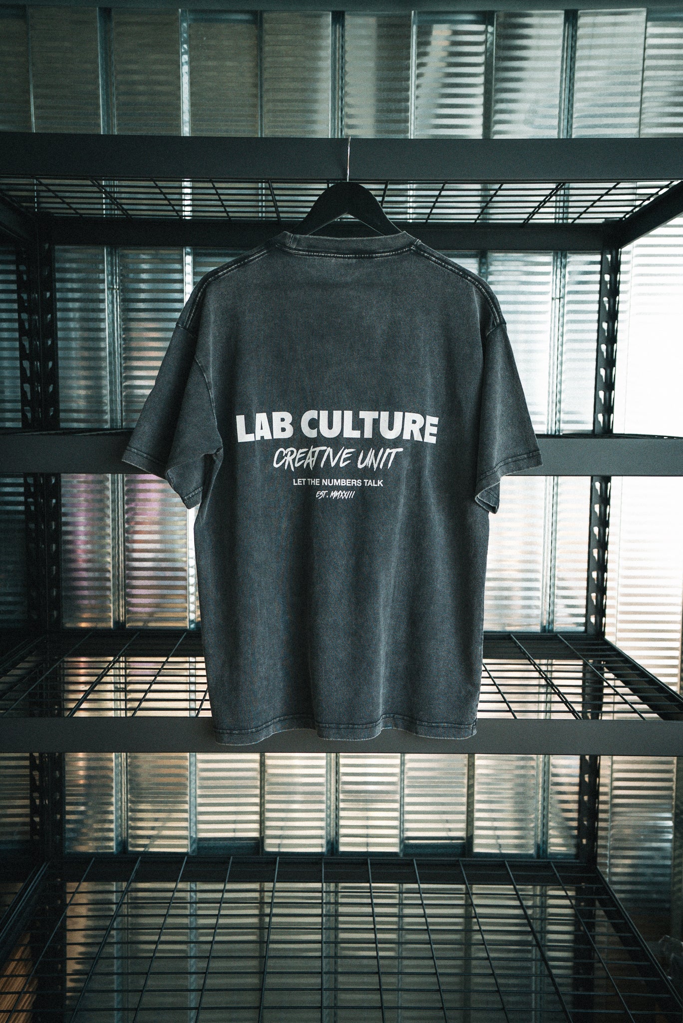 CREATIVE UNIT TEE - GRAY