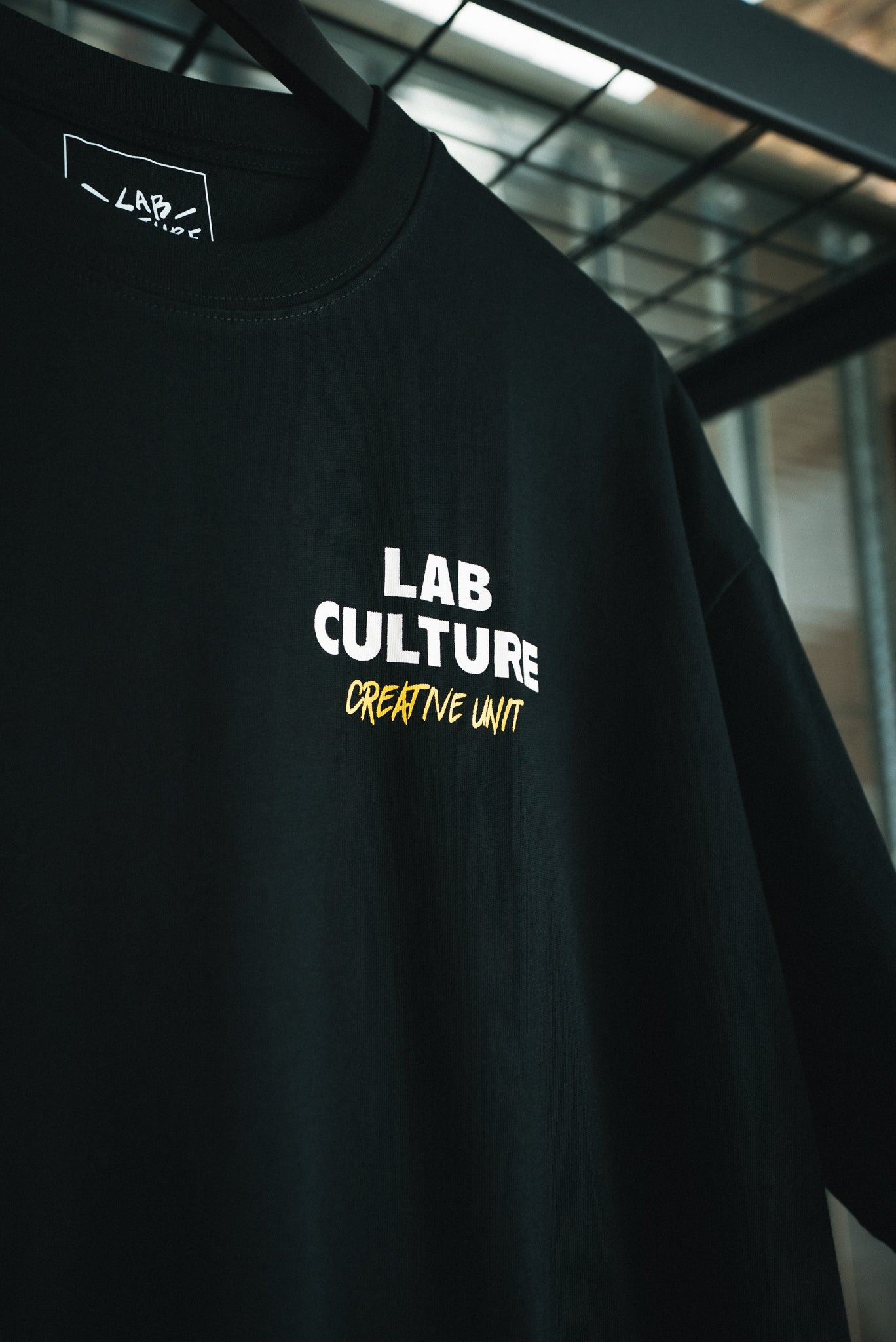 CREATIVE UNIT TEE - BLACK