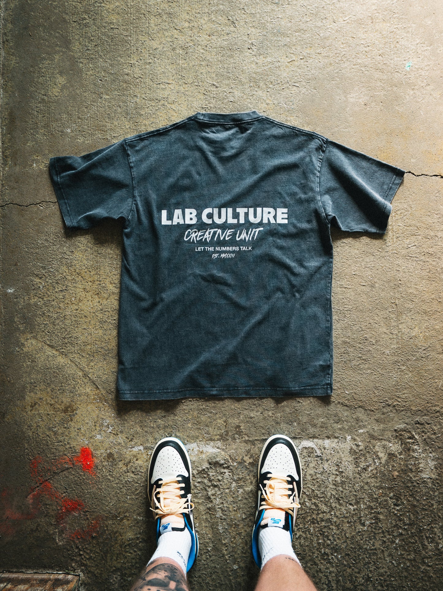 CREATIVE UNIT TEE - GRAY