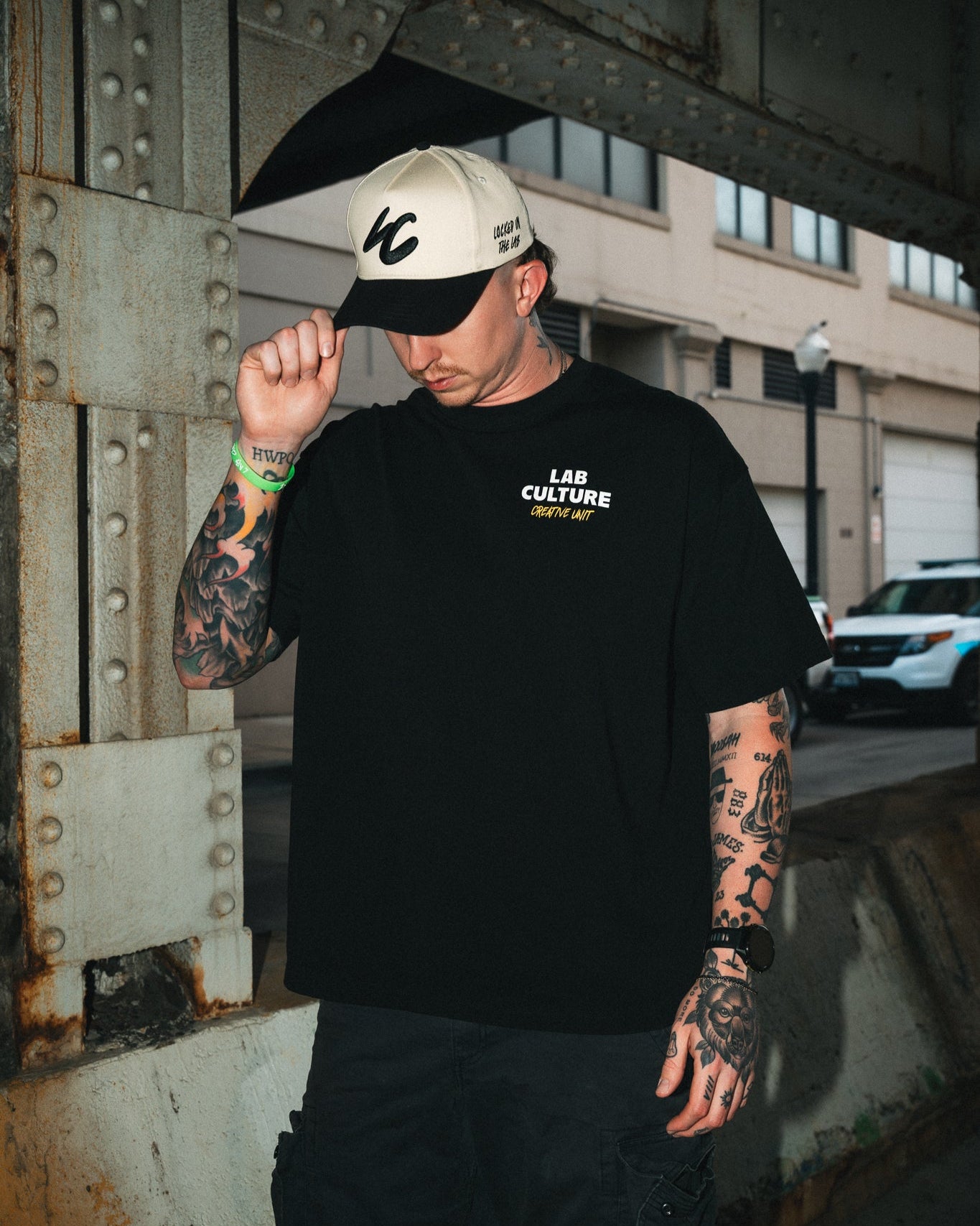 CREATIVE UNIT TEE - BLACK