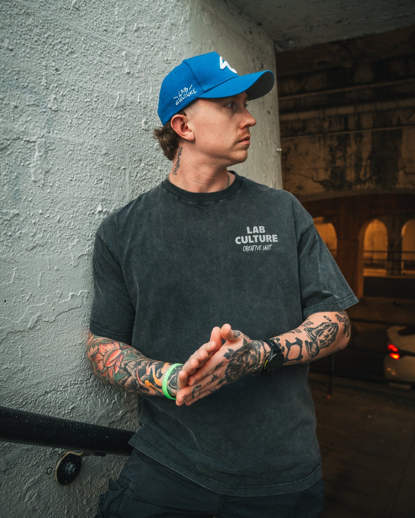 CREATIVE UNIT TEE - GRAY